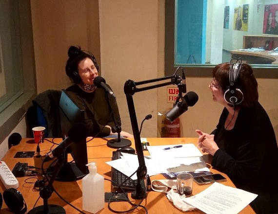 איה כורם מתארחת באולפן של רבקה מיכאלי