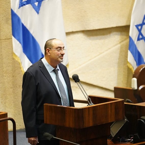 ניסים ואטורי