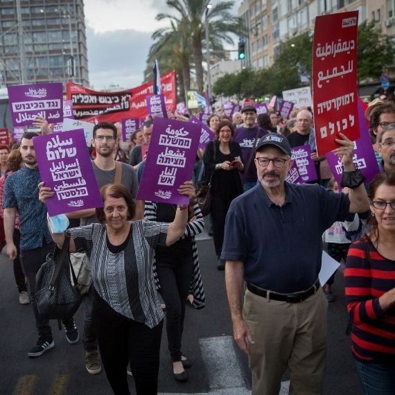 המאזין חושב שצריך להפריך את קיומו של דו קיום