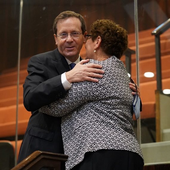 בוז'י הרצוג ומרים פרץ