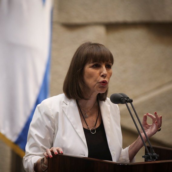 השרה לשעבר, לימור לבנת