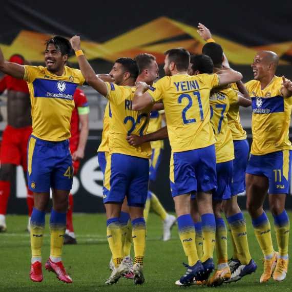 דור פרץ ושאר שחקני מכבי תל אביב