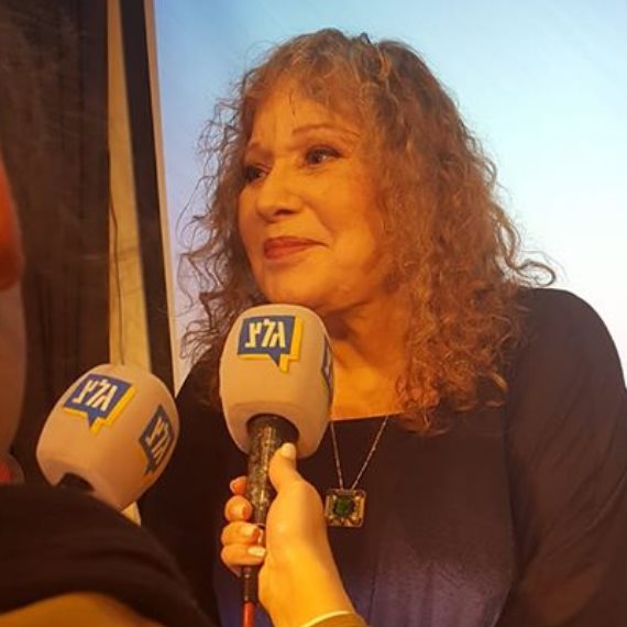 שולמית לבנת