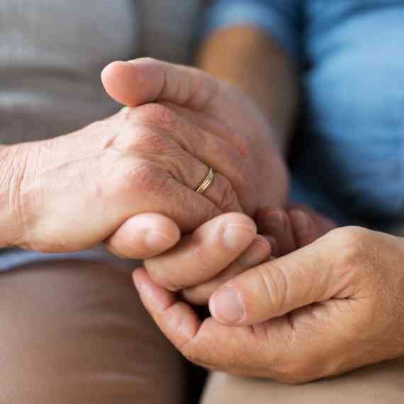 ומי חושב על הקשישים?