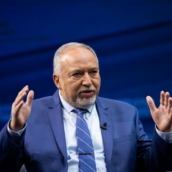 הצעדים של שר האוצר החדש אביגדור ליברמן