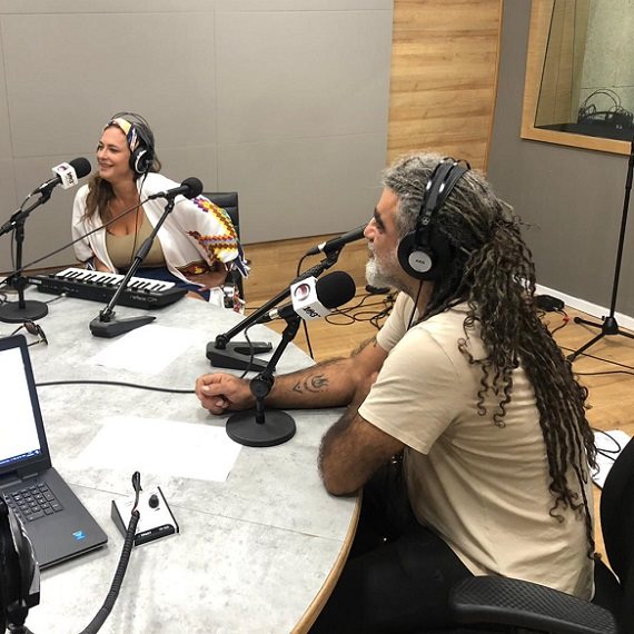 מוש בן ארי וקרן פלס באולפן