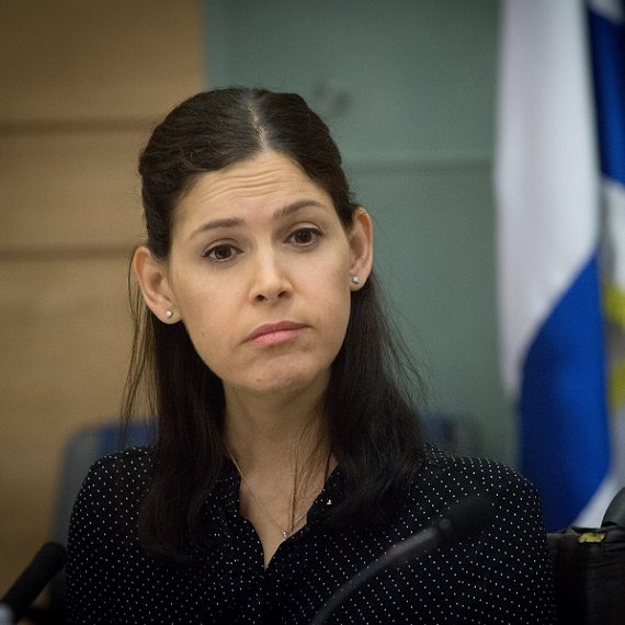 קארין אלהרר