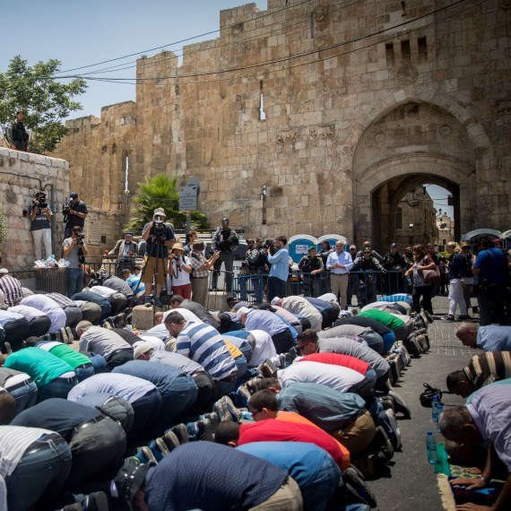 מתפללים על הר הבית