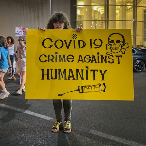 הפגנה נגד חיסוני הקורונה