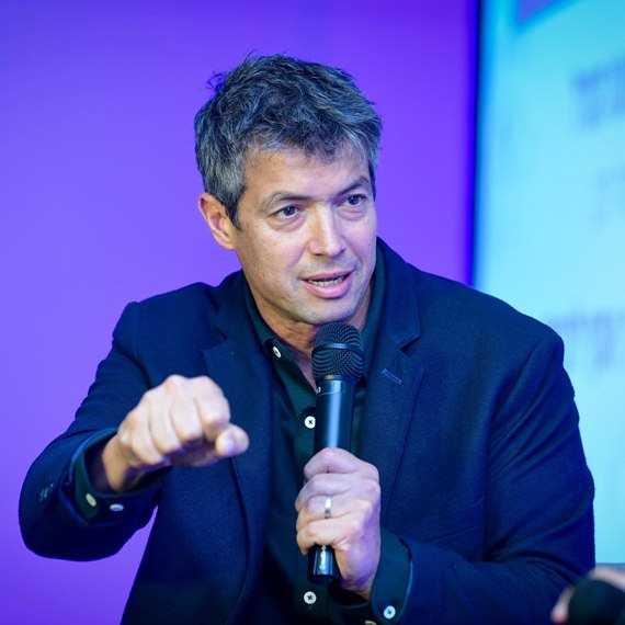 השר יועז הנדל