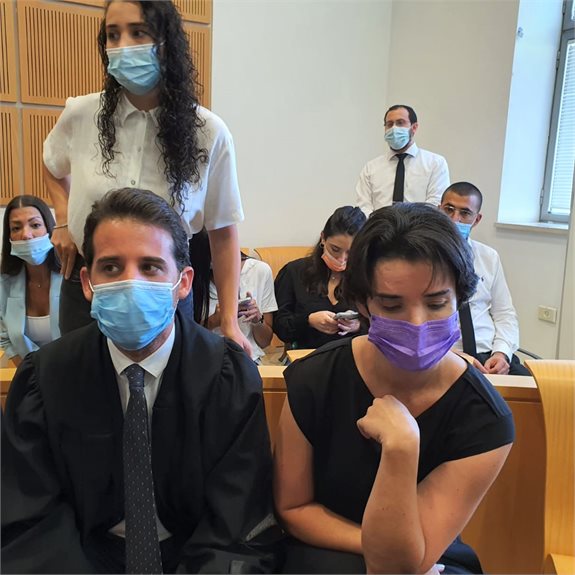 שירה איסקוב בבית המשפט