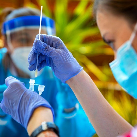 כשהקורונה נכנסת לבית