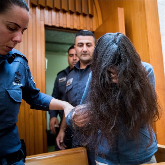 כרמל מעודה בבית המשפט