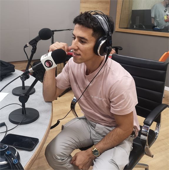 הראל סקעת באולפן של דידי