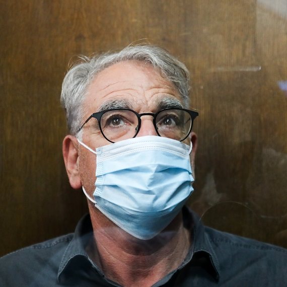 פרופ' אריה לוין מביה"ח וולפסון הוא הרופא הבכיר החשוד במעשה אונס