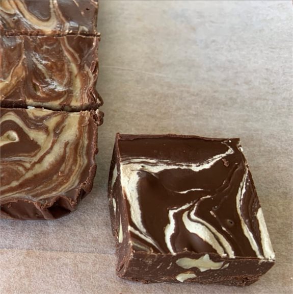 ריבועי שוקולד טחינה