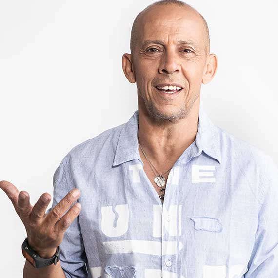 האם דידי הררי הוא הרוגלך במסכה?