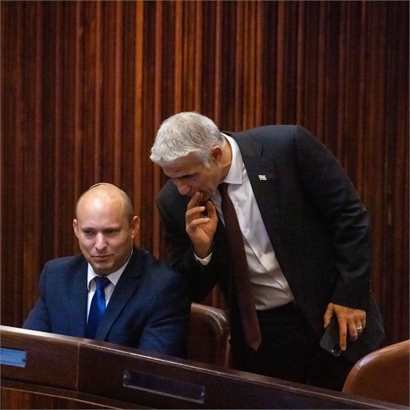 יאיר לפיד ונפתלי בנט - בדרך לאישור תקציב המדינה?