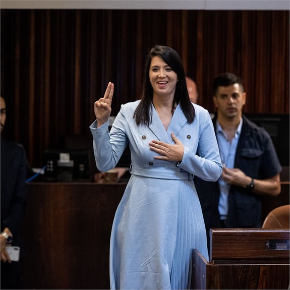 שירלי פינטו