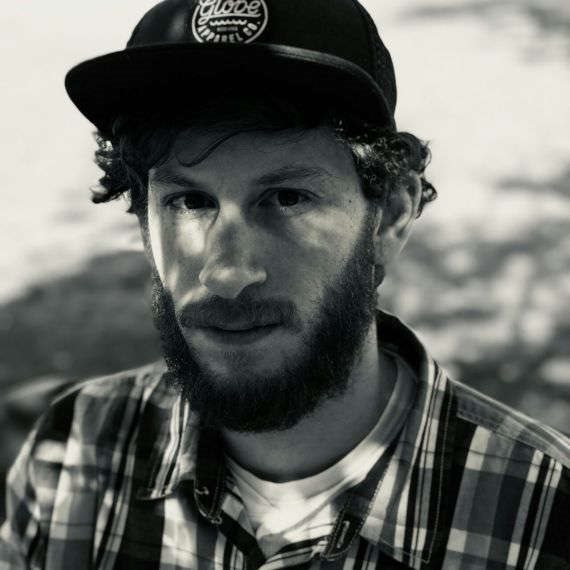 "אני מגשים את עצמי מבחינה אמנותית"