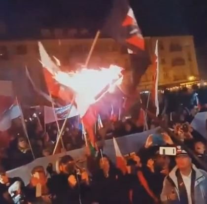 תיעוד ההפגנה הניאו נאצית בפולין