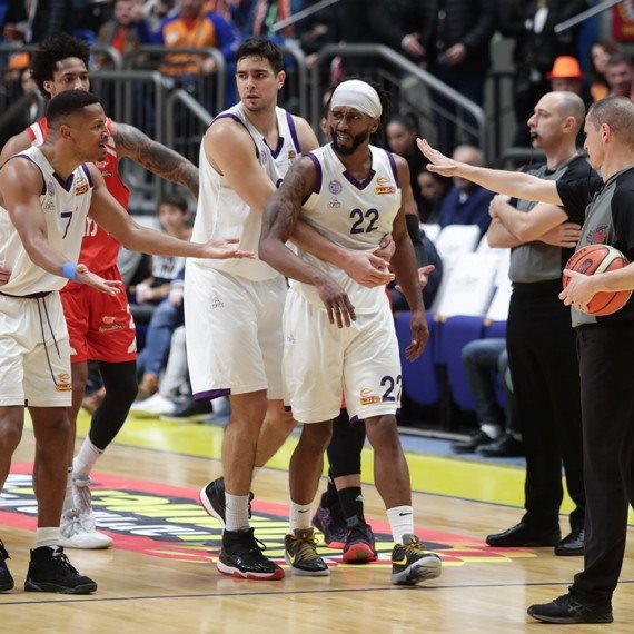 "כרגע אנחנו אוספים ניצחונות ובורחים מהתחתית"